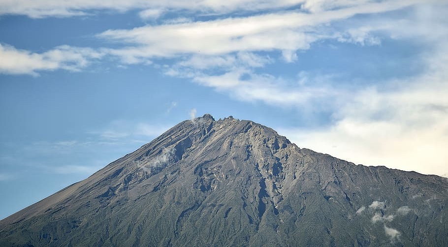 Mount Meru Hiking Tanzania Packages